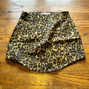 Zara Cheetah Skirt - Small